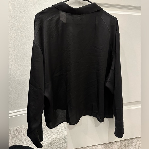 Abercrombie Silk / Satin Long Sleeve Top - Picture 3 of 3